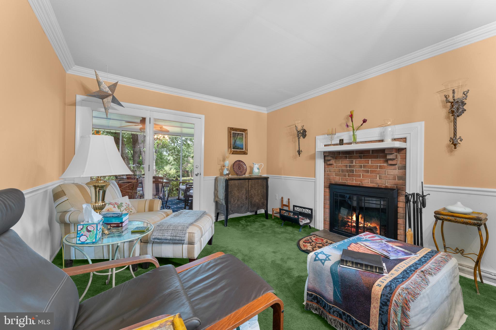 FOXHILLS - Residential