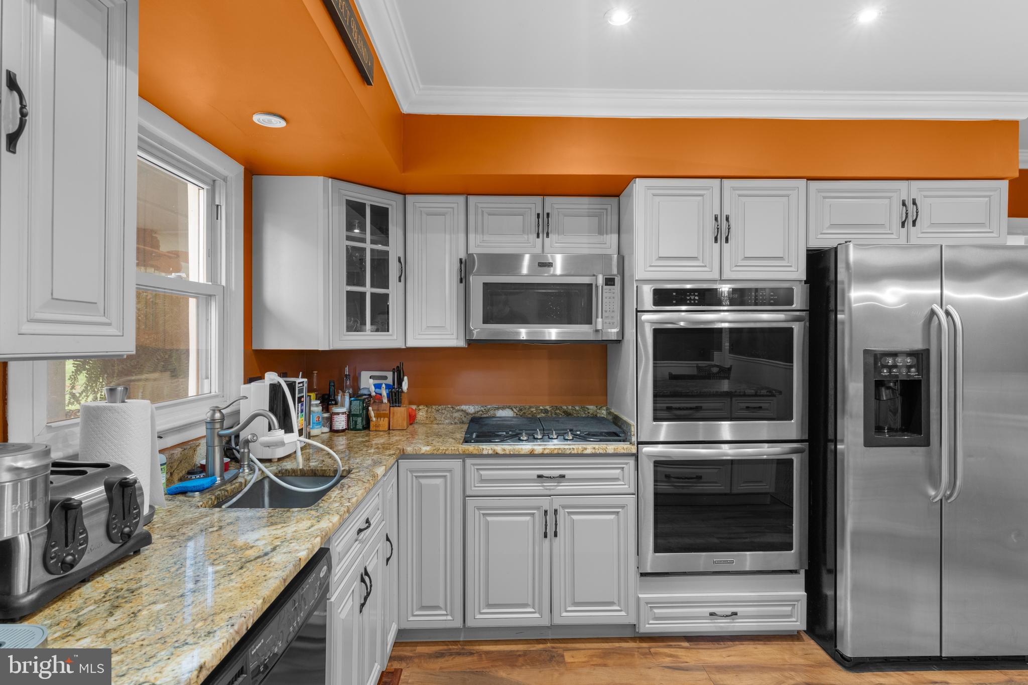 FOXHILLS - Residential