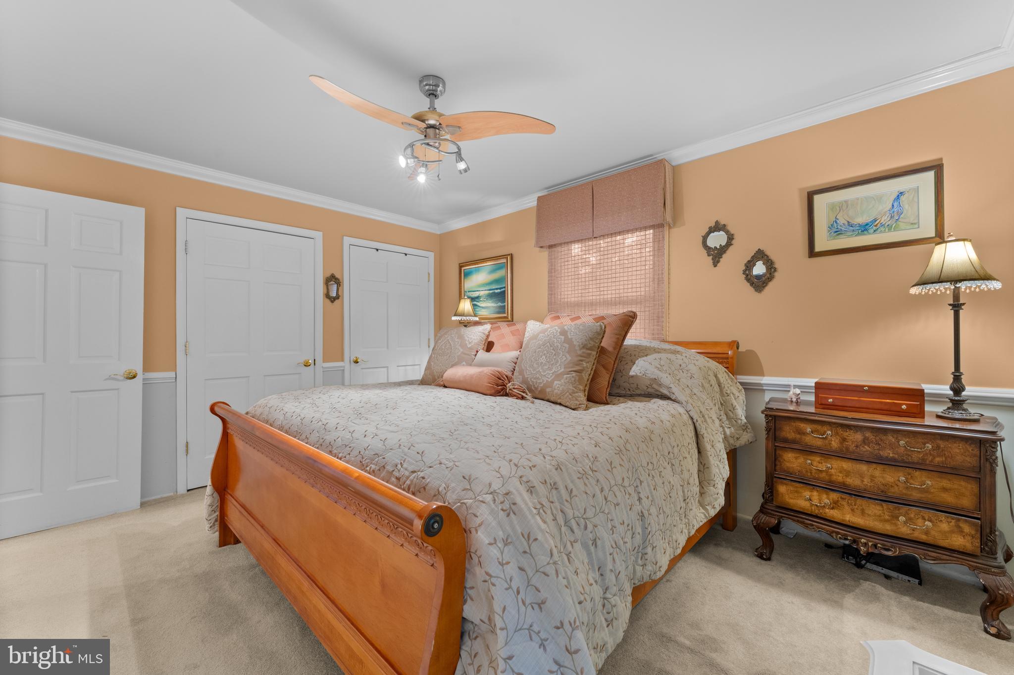 FOXHILLS - Residential