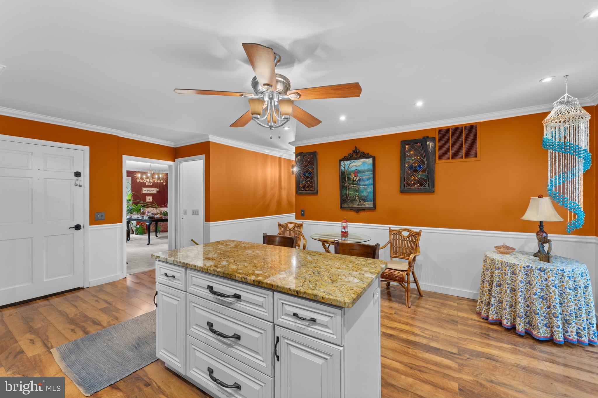 FOXHILLS - Residential