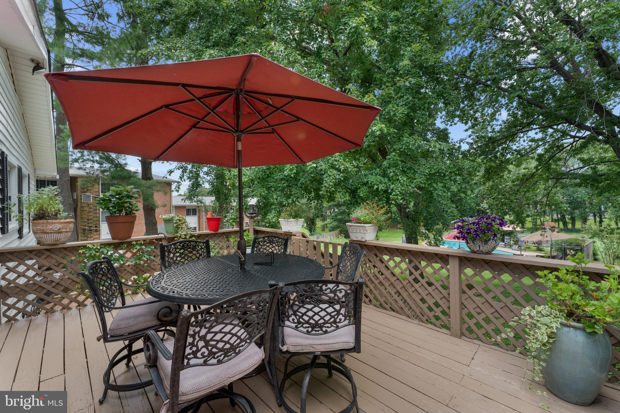 FOXHILLS - Residential