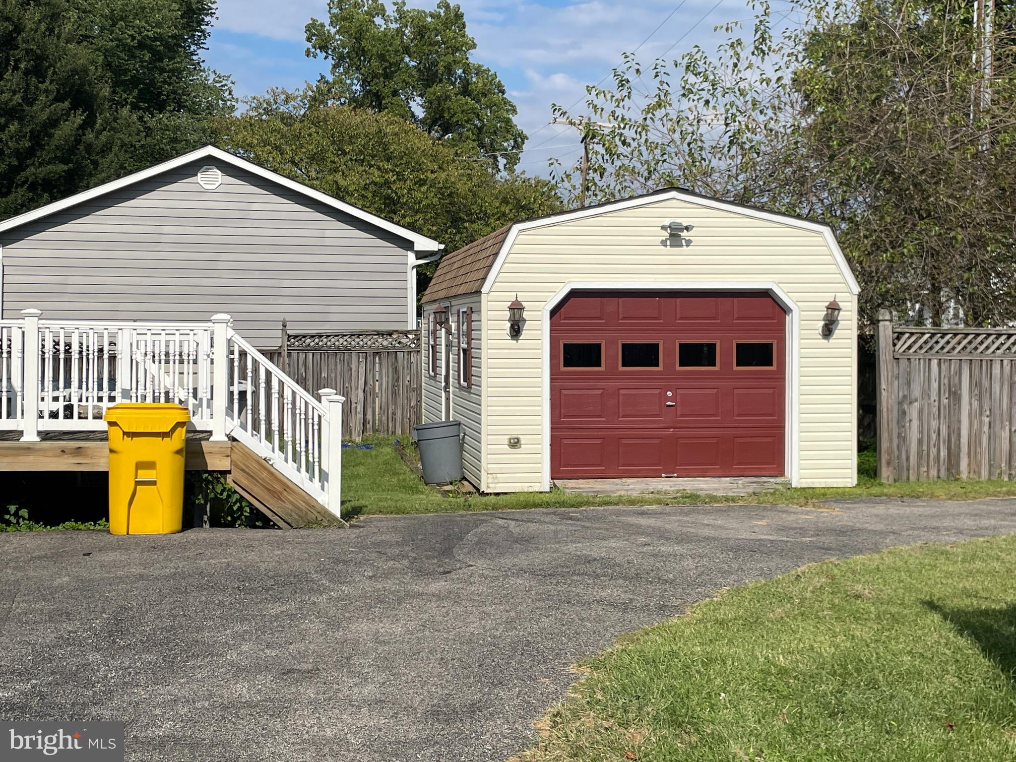 RIVIERA BEACH - Residential