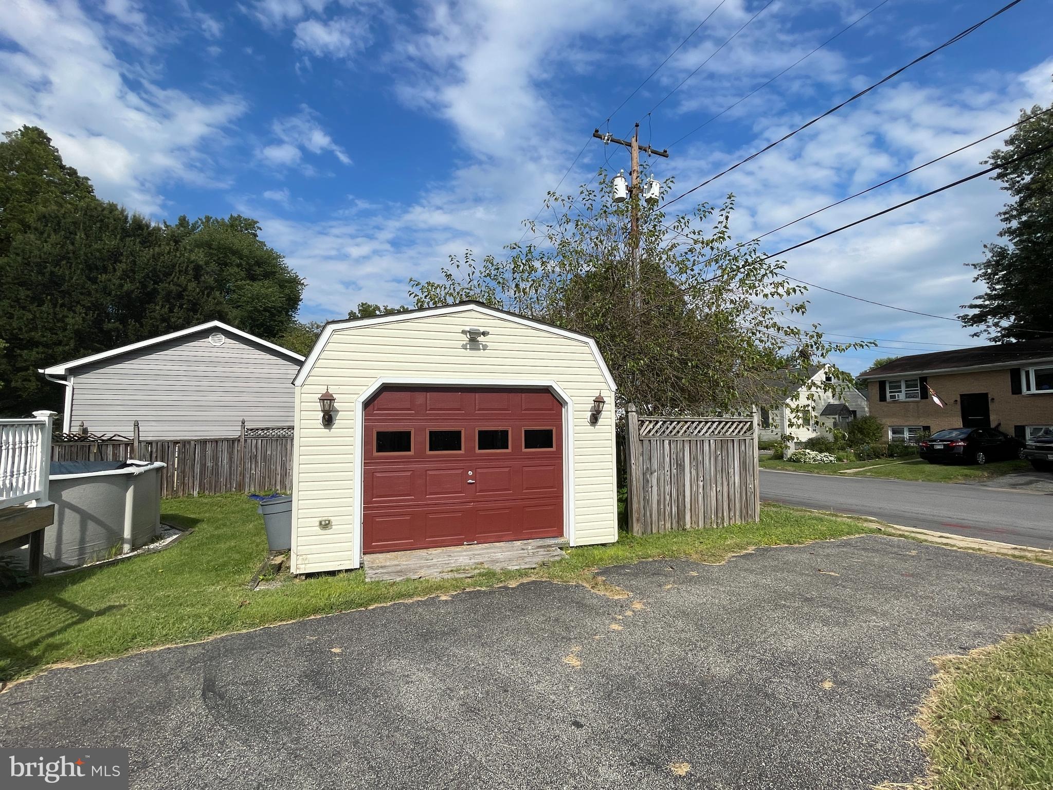RIVIERA BEACH - Residential