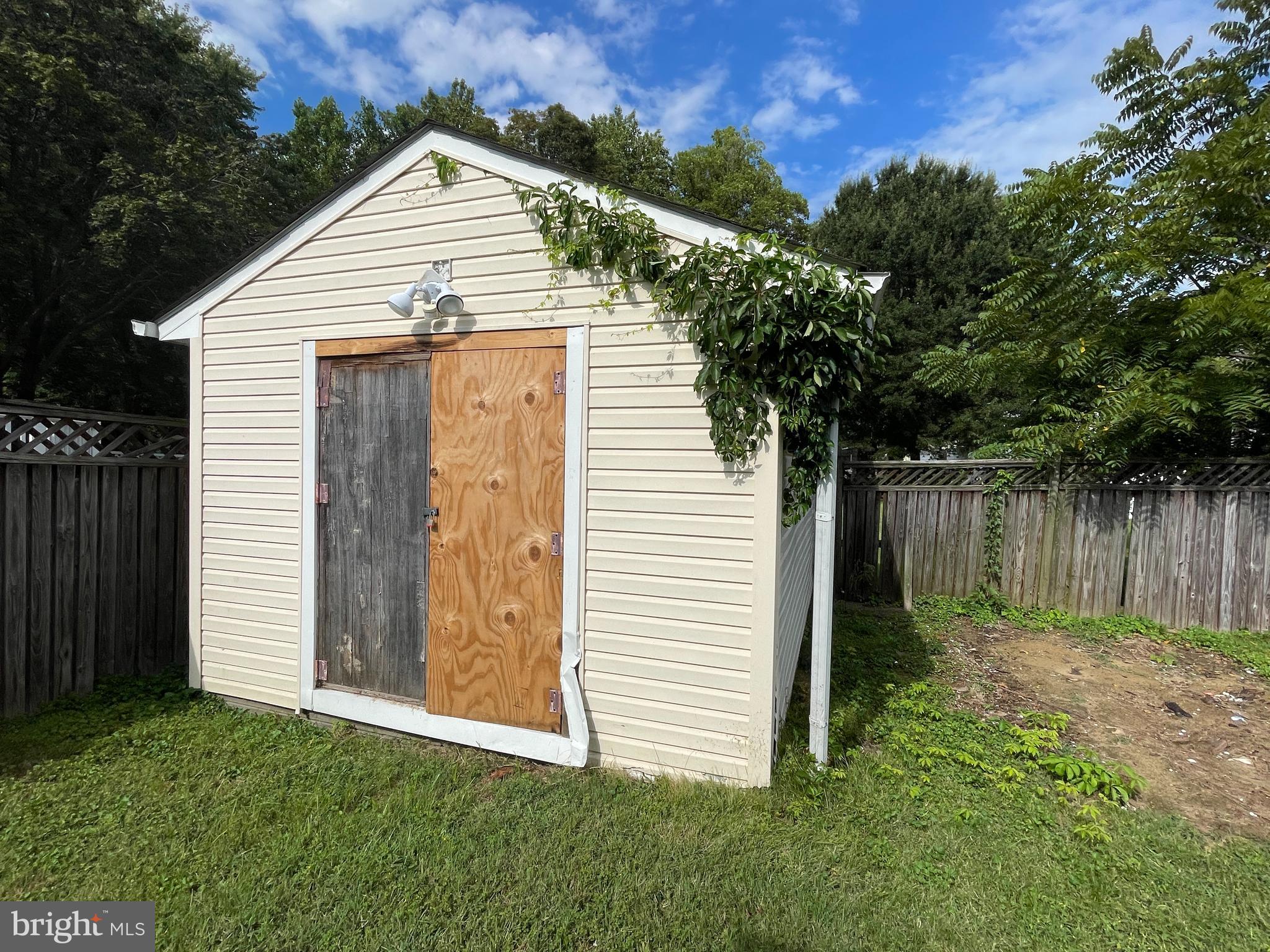 RIVIERA BEACH - Residential