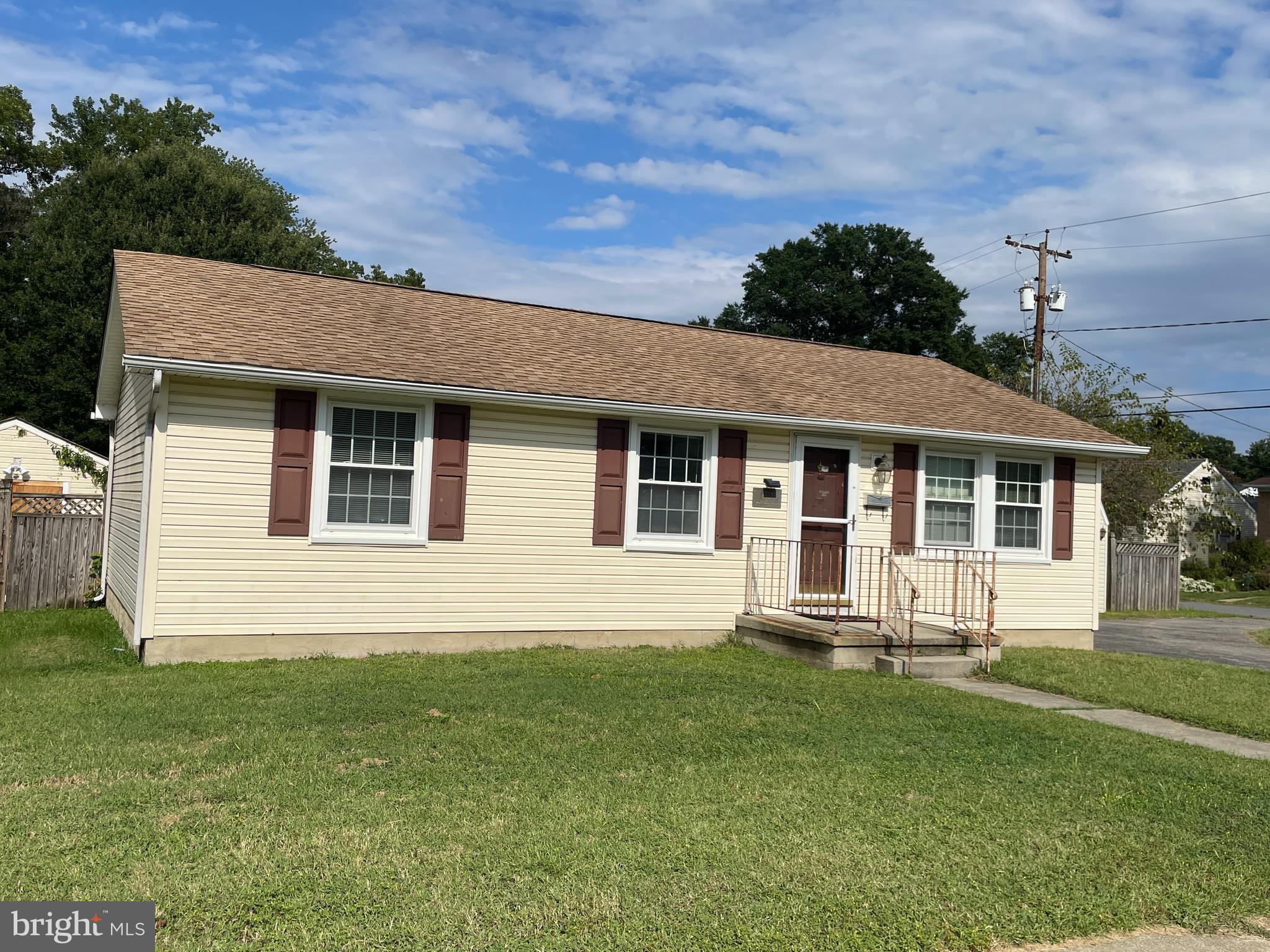 RIVIERA BEACH - Residential