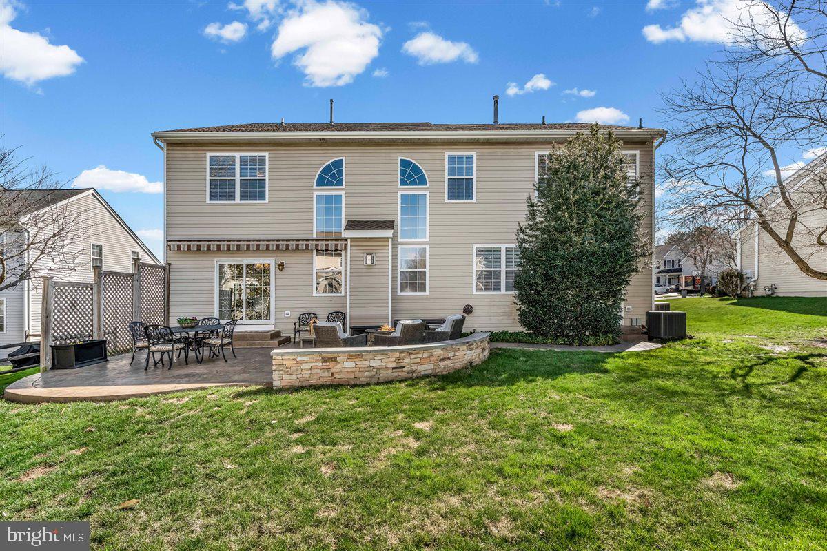 BRANDYWINE @ THORN - Residential