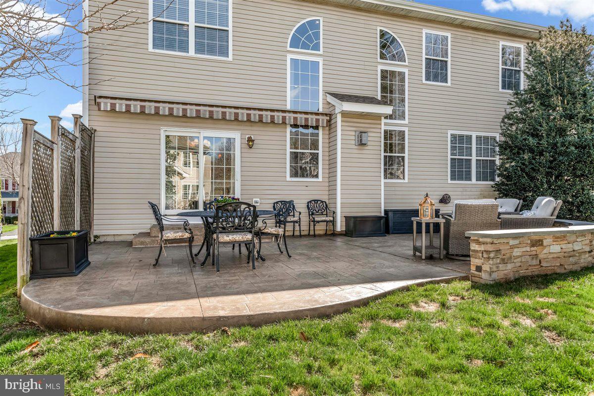 BRANDYWINE @ THORN - Residential