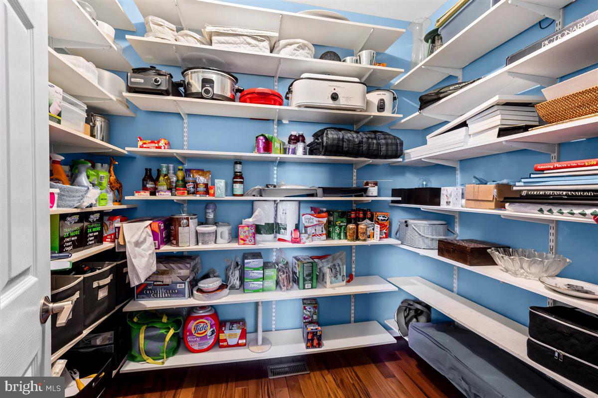 BRANDYWINE @ THORN - Residential