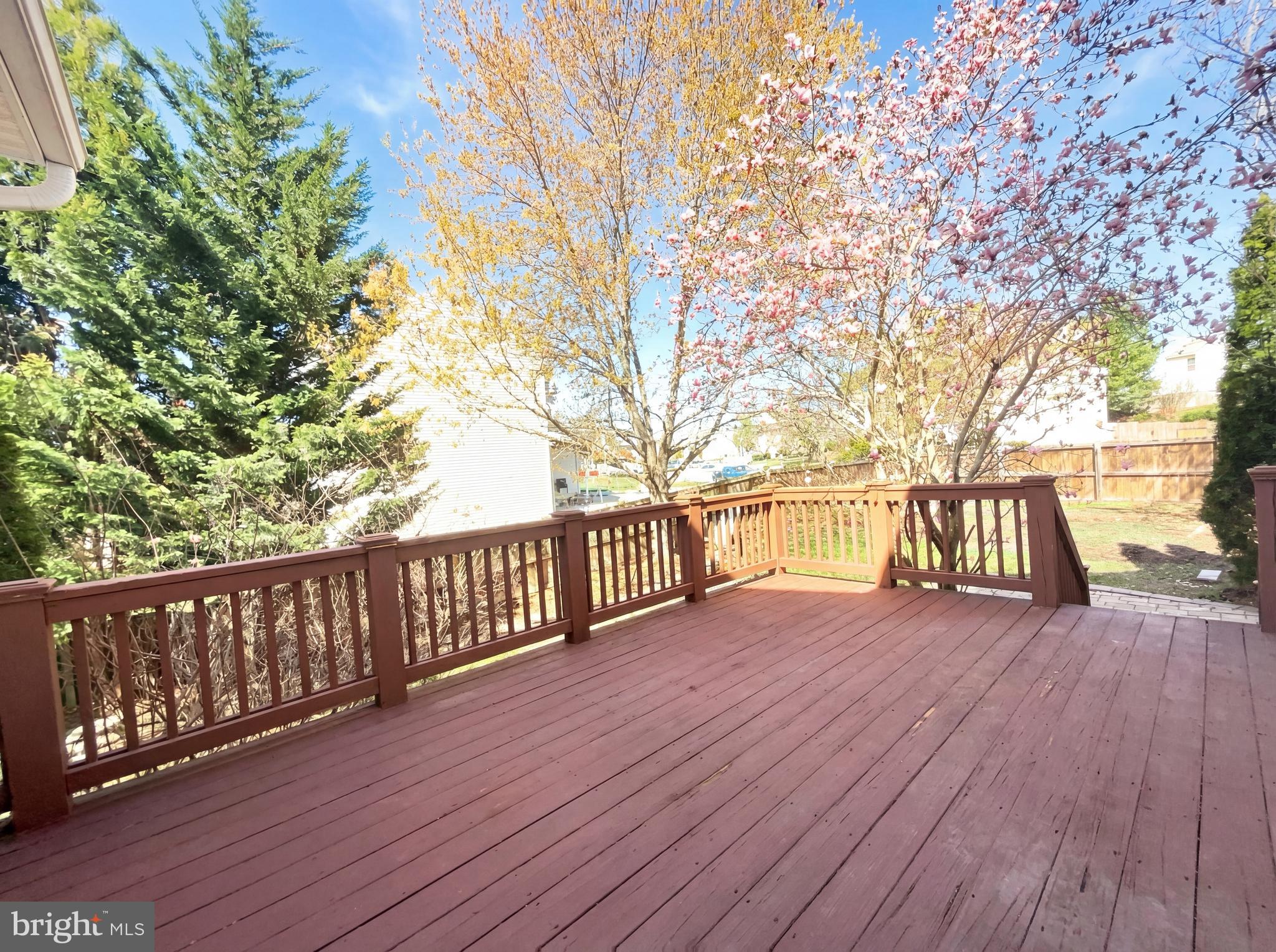 BLOOMS CROSSING - Residential