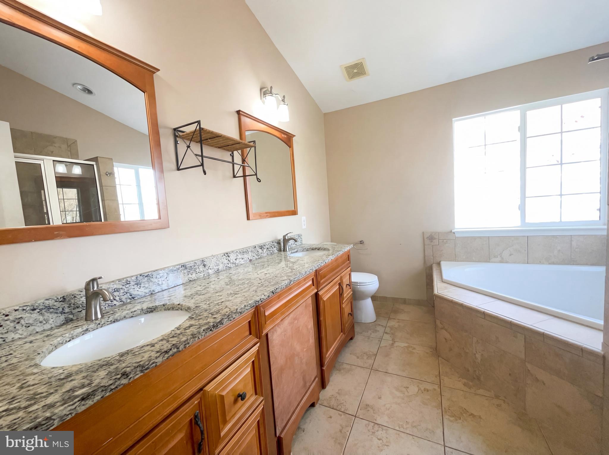 BLOOMS CROSSING - Residential