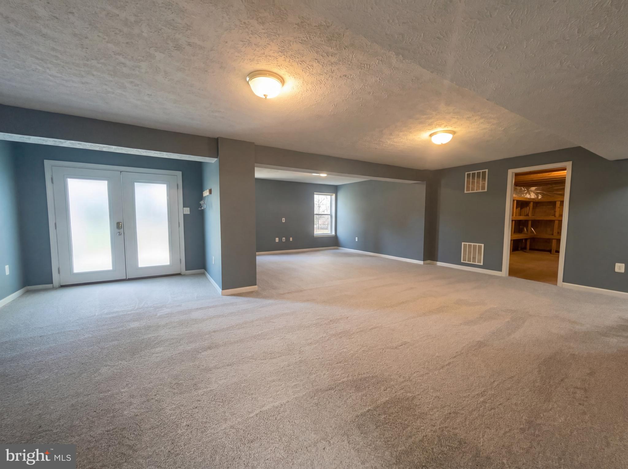 BLOOMS CROSSING - Residential