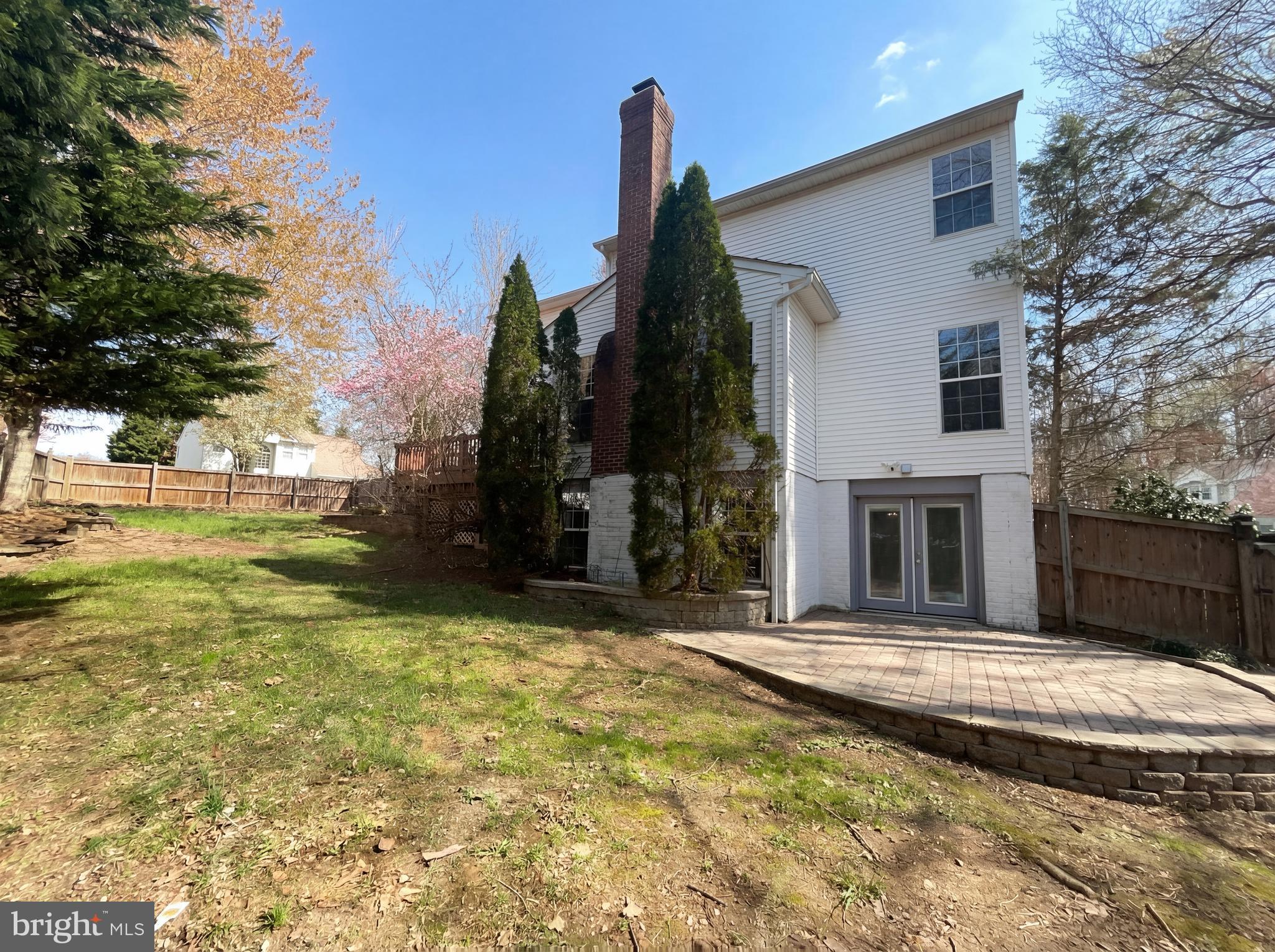 BLOOMS CROSSING - Residential