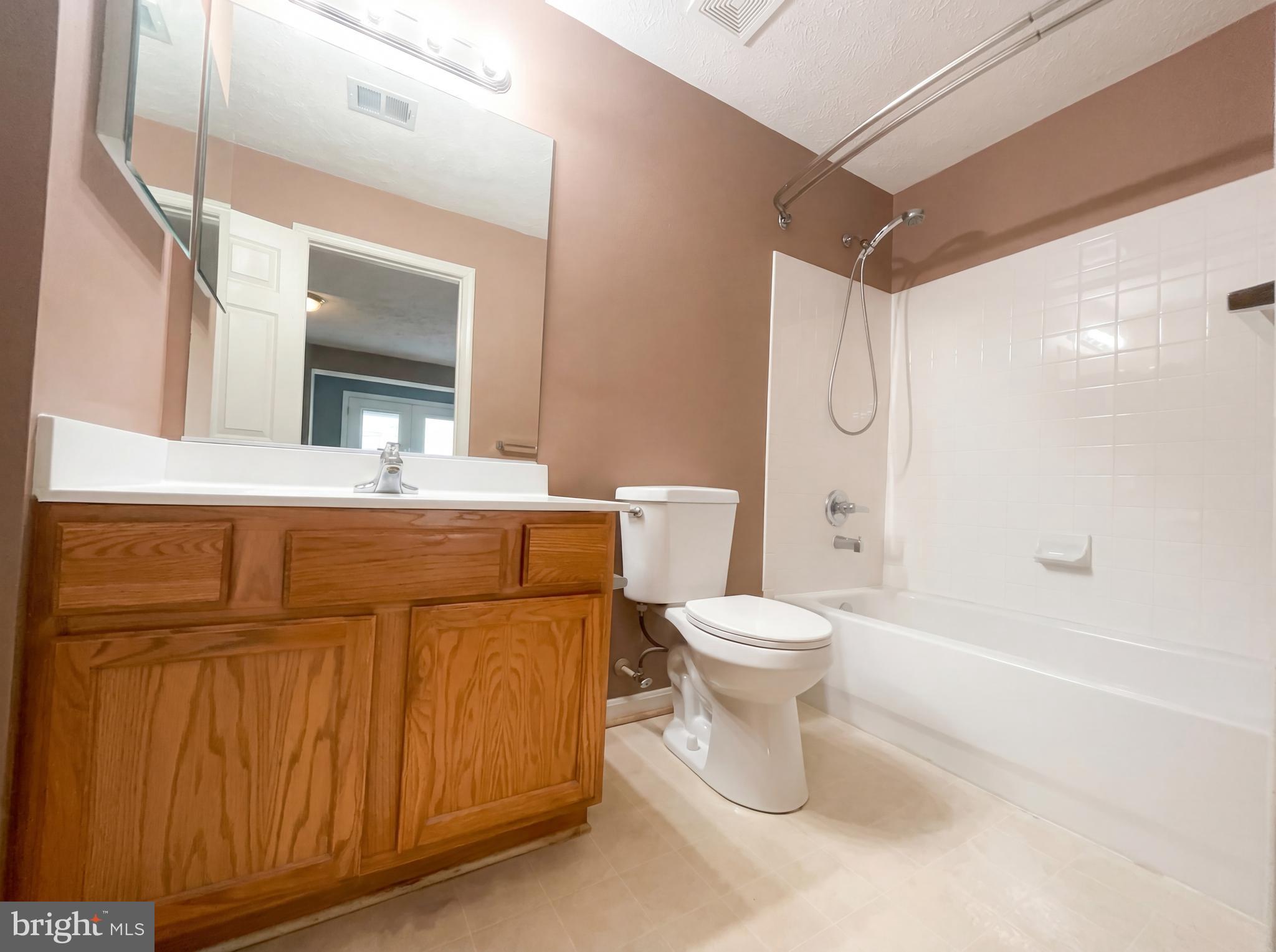 BLOOMS CROSSING - Residential