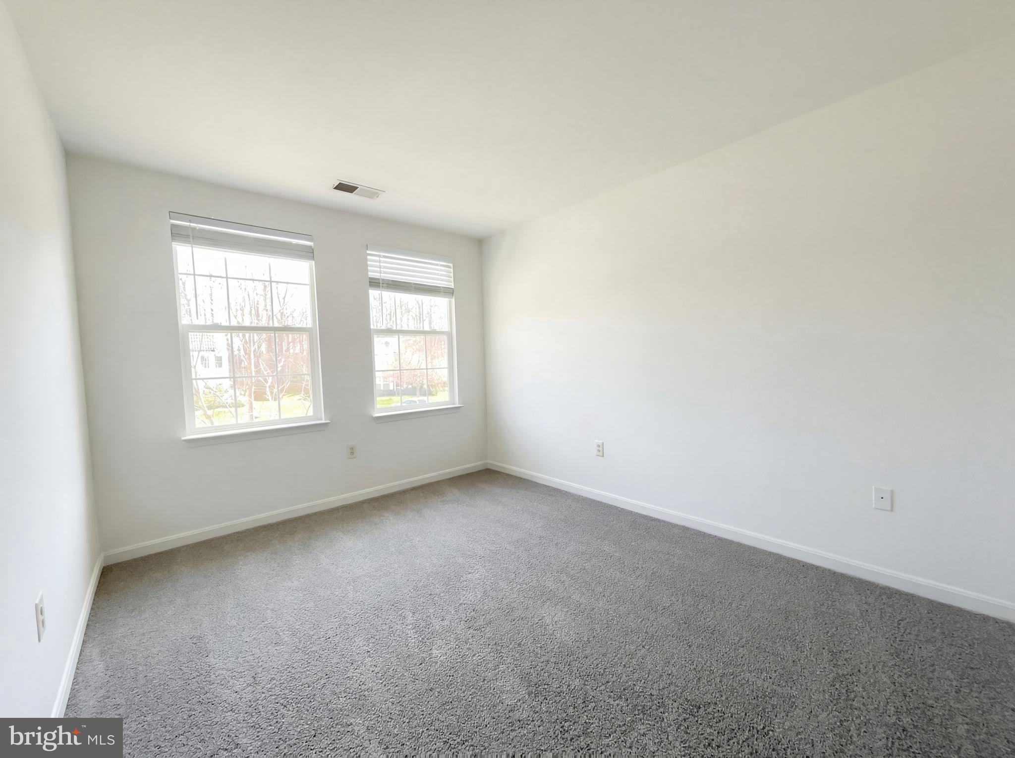 BLOOMS CROSSING - Residential