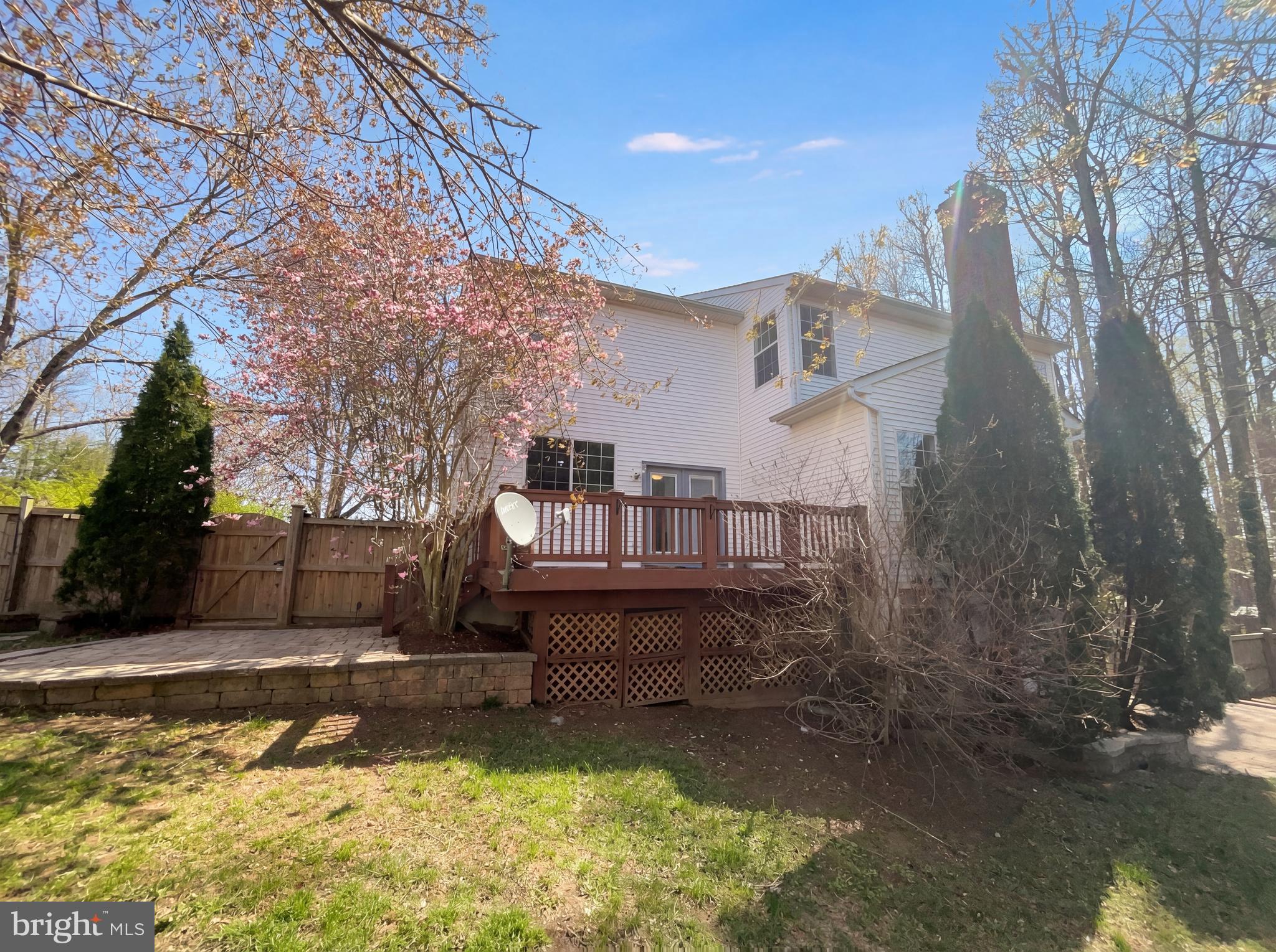 BLOOMS CROSSING - Residential