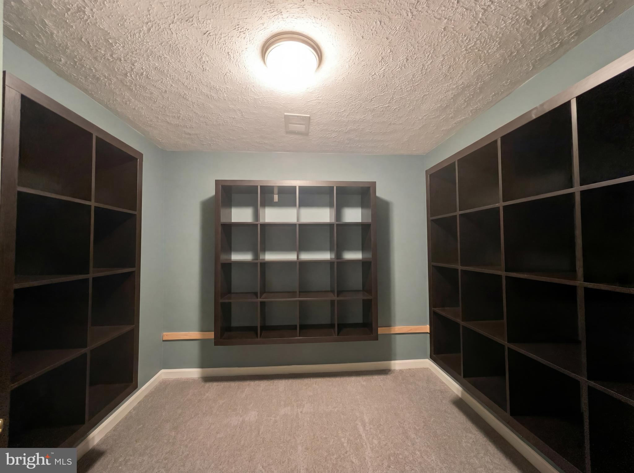 BLOOMS CROSSING - Residential