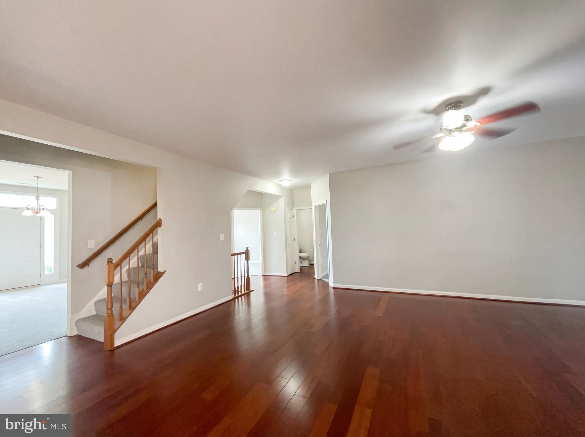 BLOOMS CROSSING - Residential