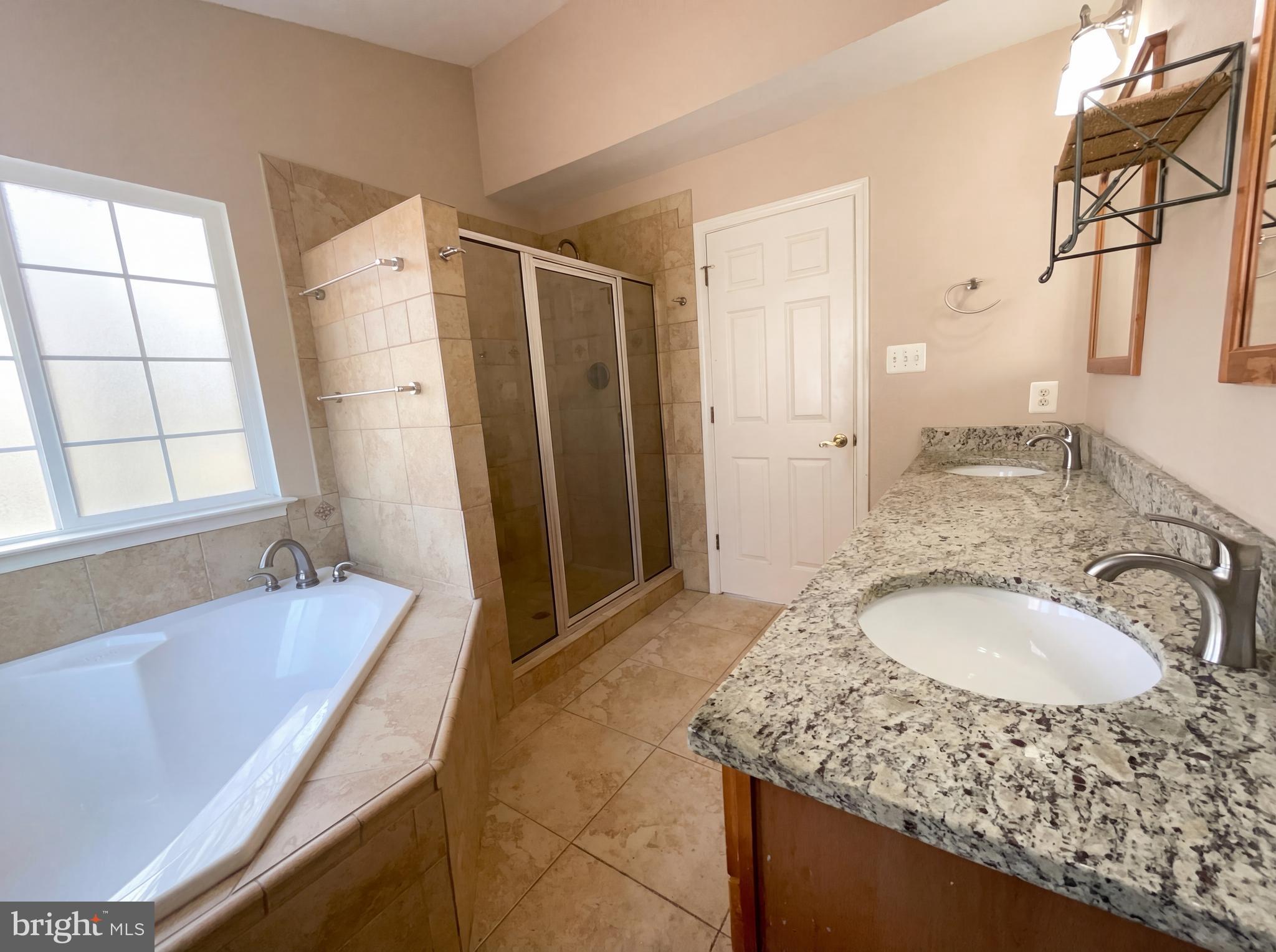 BLOOMS CROSSING - Residential