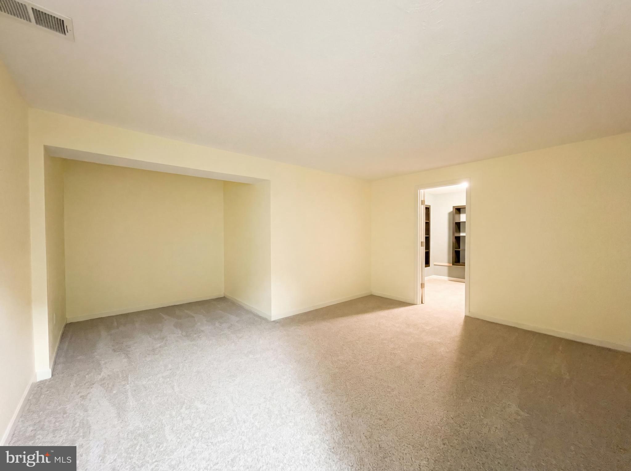 BLOOMS CROSSING - Residential