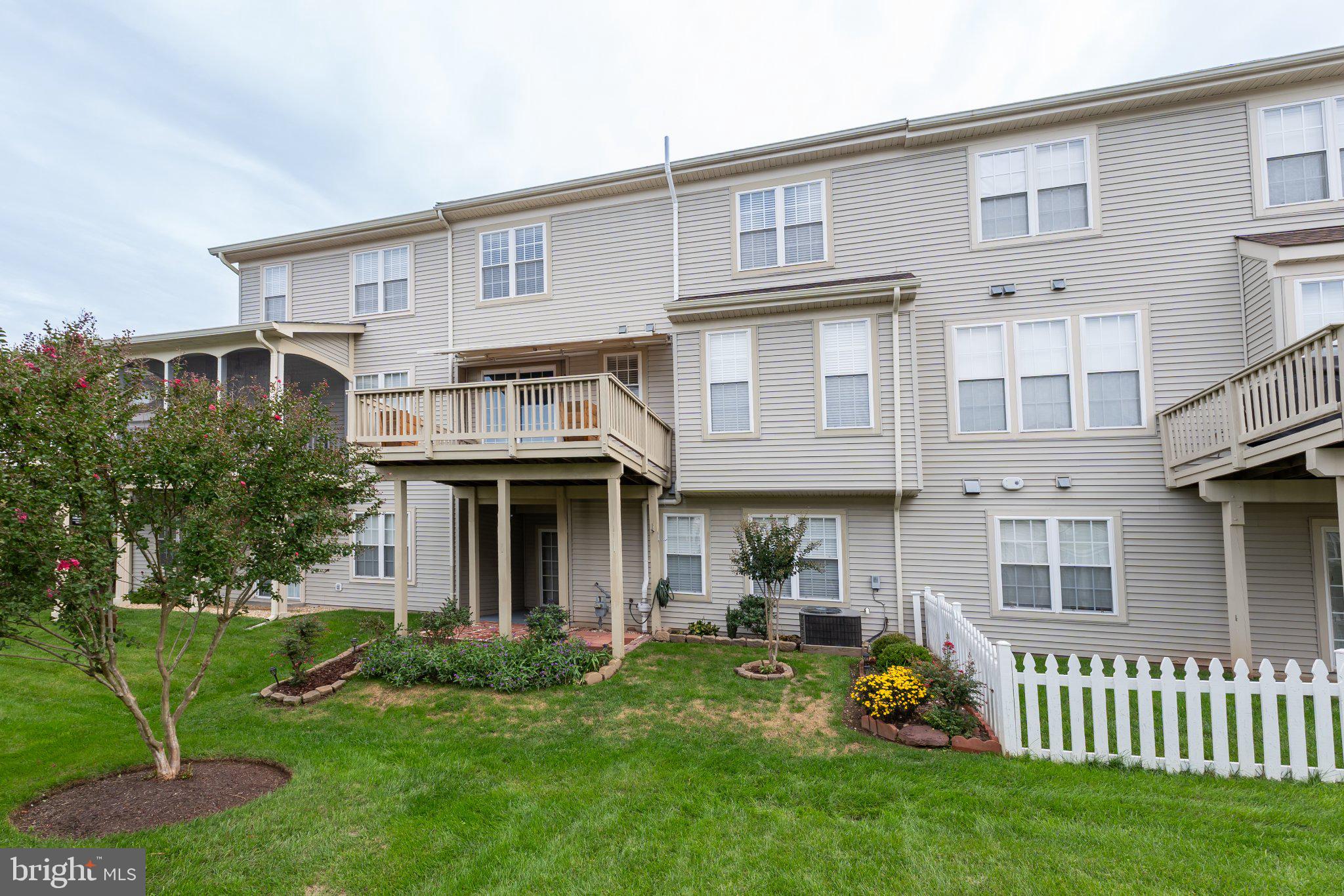 6912 BIRKENHEAD PLACE
