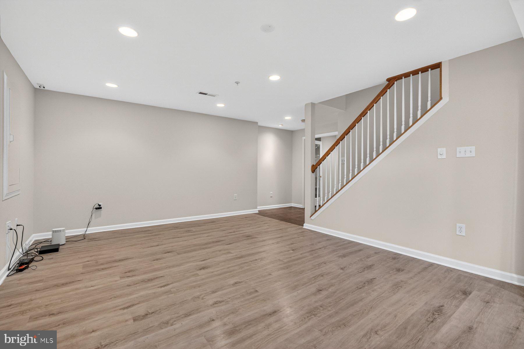 GLENN ESTATES - Residential