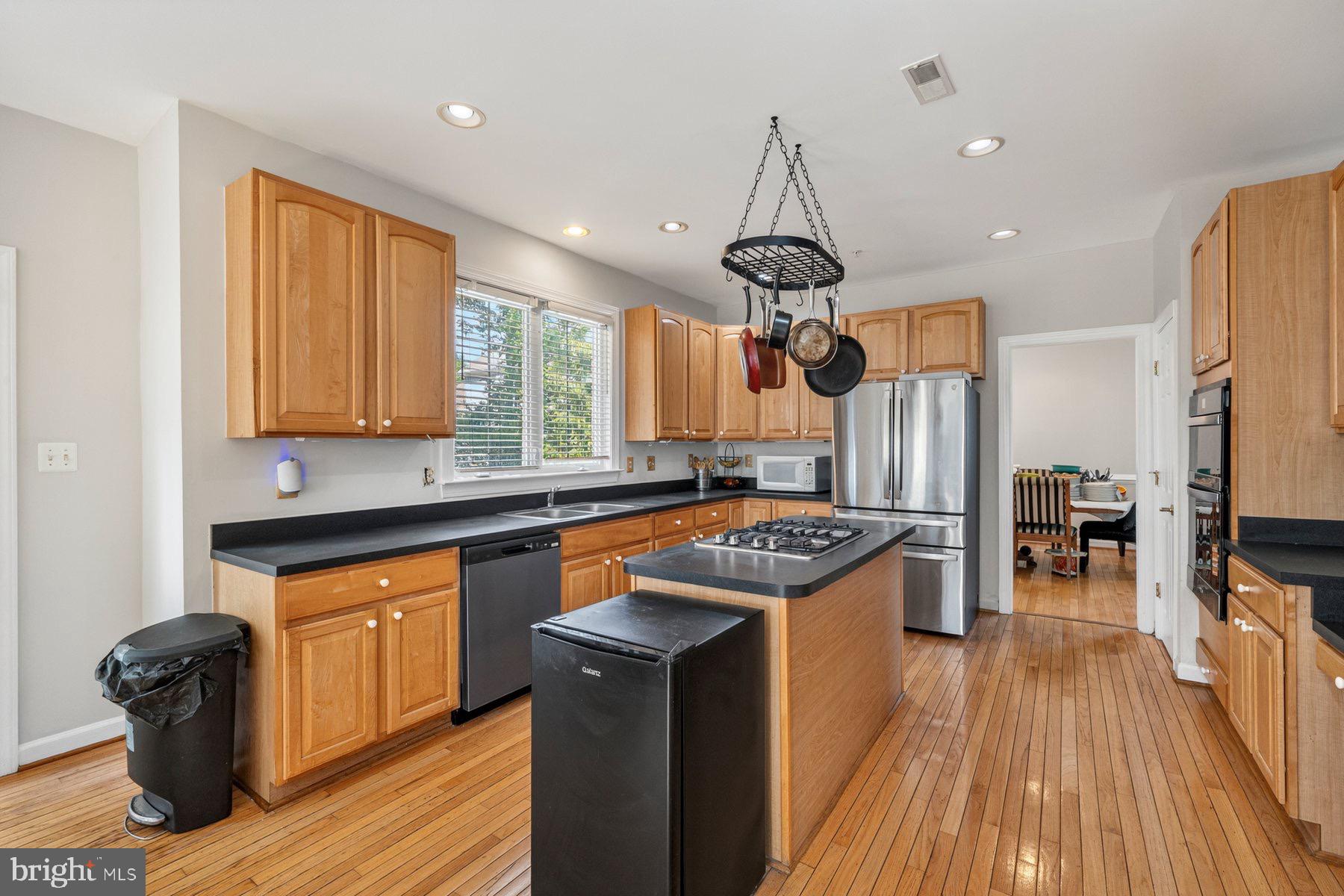 GLENN ESTATES - Residential