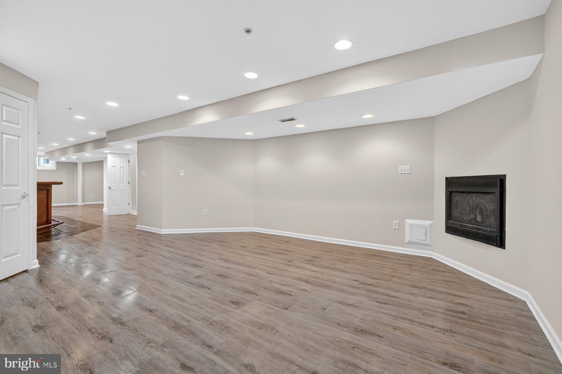 GLENN ESTATES - Residential