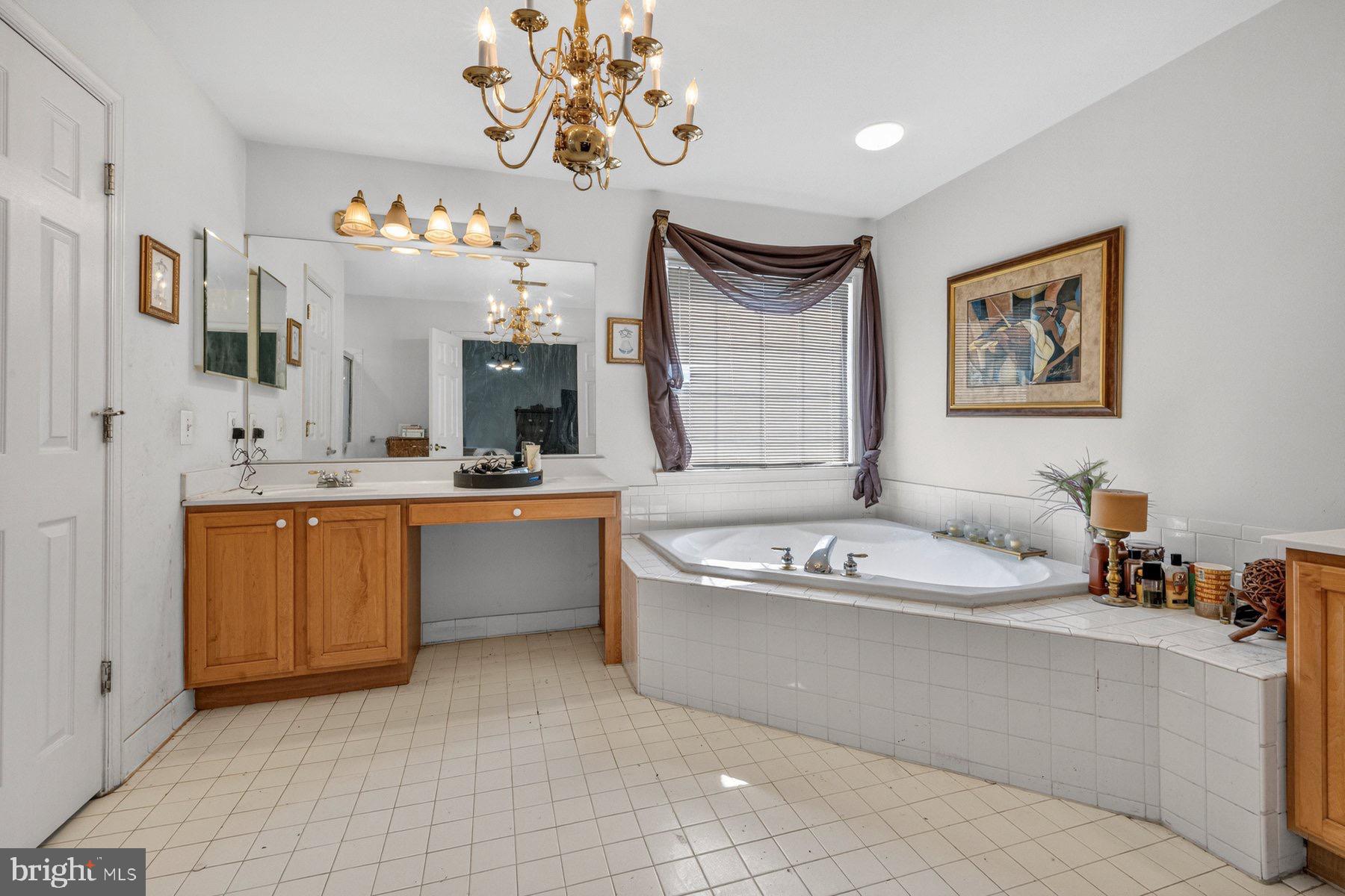 GLENN ESTATES - Residential