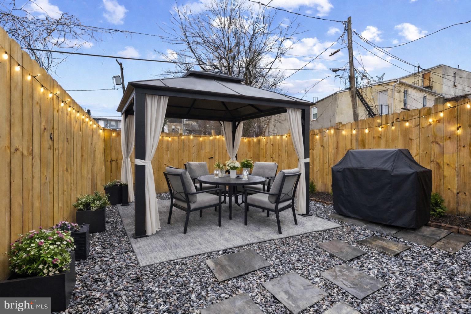 FRANKLIN SQUARE HISTORIC DISTRICT - Residential