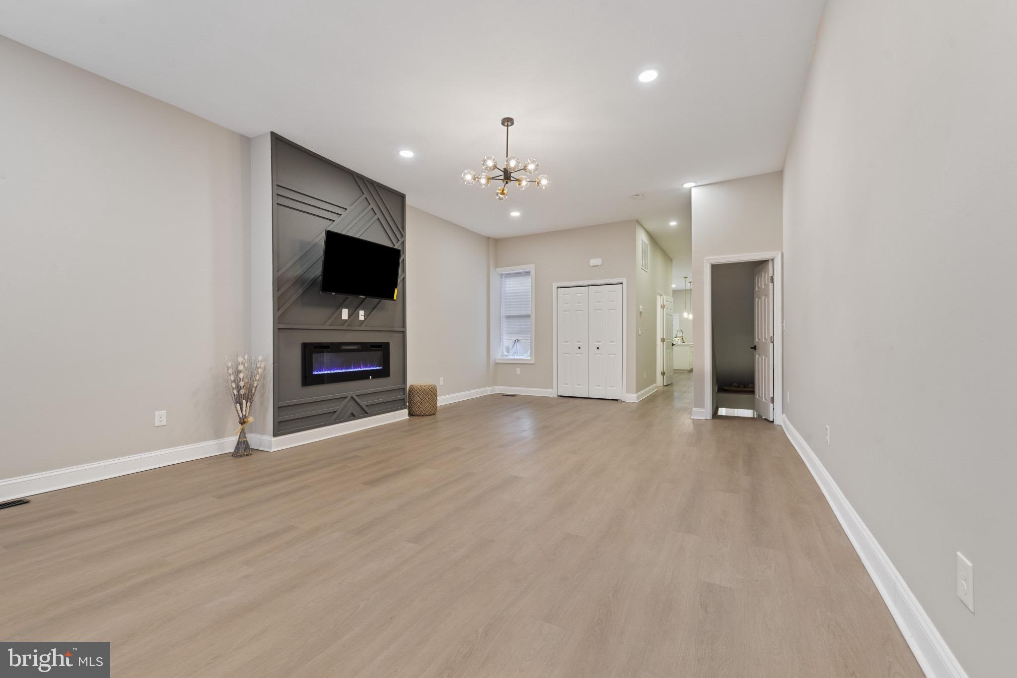 FRANKLIN SQUARE HISTORIC DISTRICT - Residential