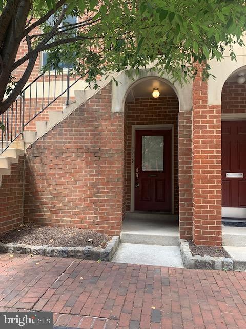 Welcome to 638 S. Charles St., located in Otterbein!
This ground floor condo offers 2 bedrooms with 2 full baths, 1 parking spot on the lot, and in-unit washer/dryer for your convenience. Fireplace for decorative use only.
Well maintained even though a little "vintage", the landlords are VERY ATTENTIVE and are extremely responsive to tenants.
PLEASE DO NOT APPLY UNLESS YOU HAVE SEEN THE CONDO.
Potential renters MUST HAVE good credit of 650 or higher, provide income, clean background & no prior evictions.
Schedule your showing today!