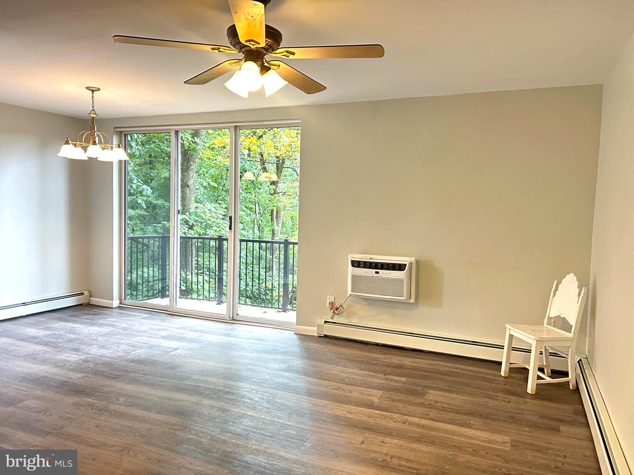 100 E GLENOLDEN F4
