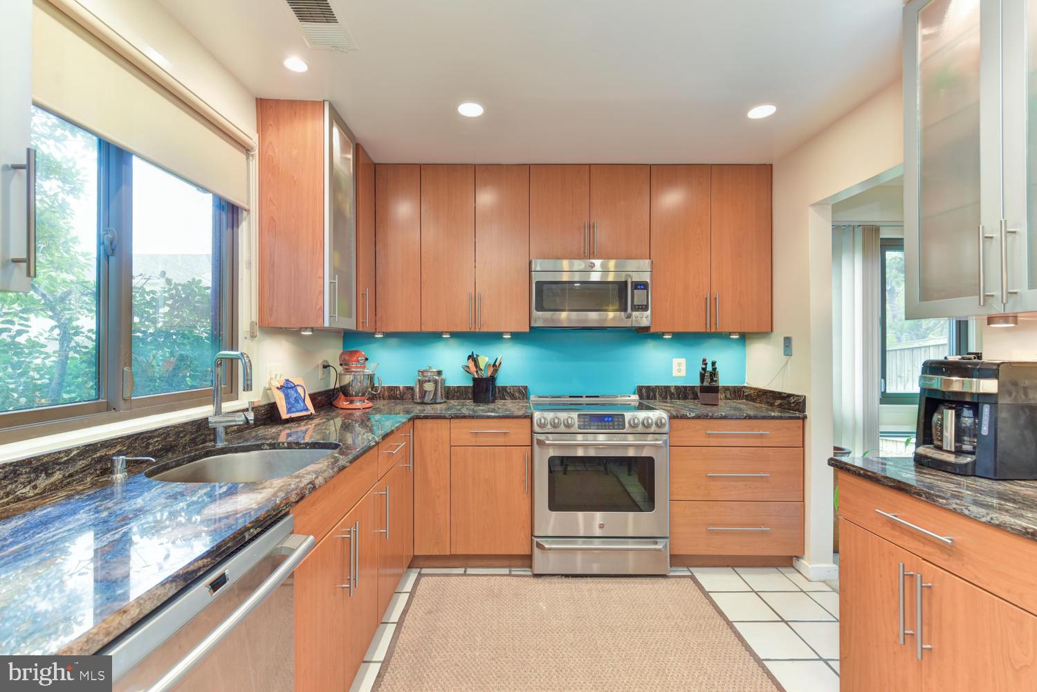 STONEYBROOKE - Residential