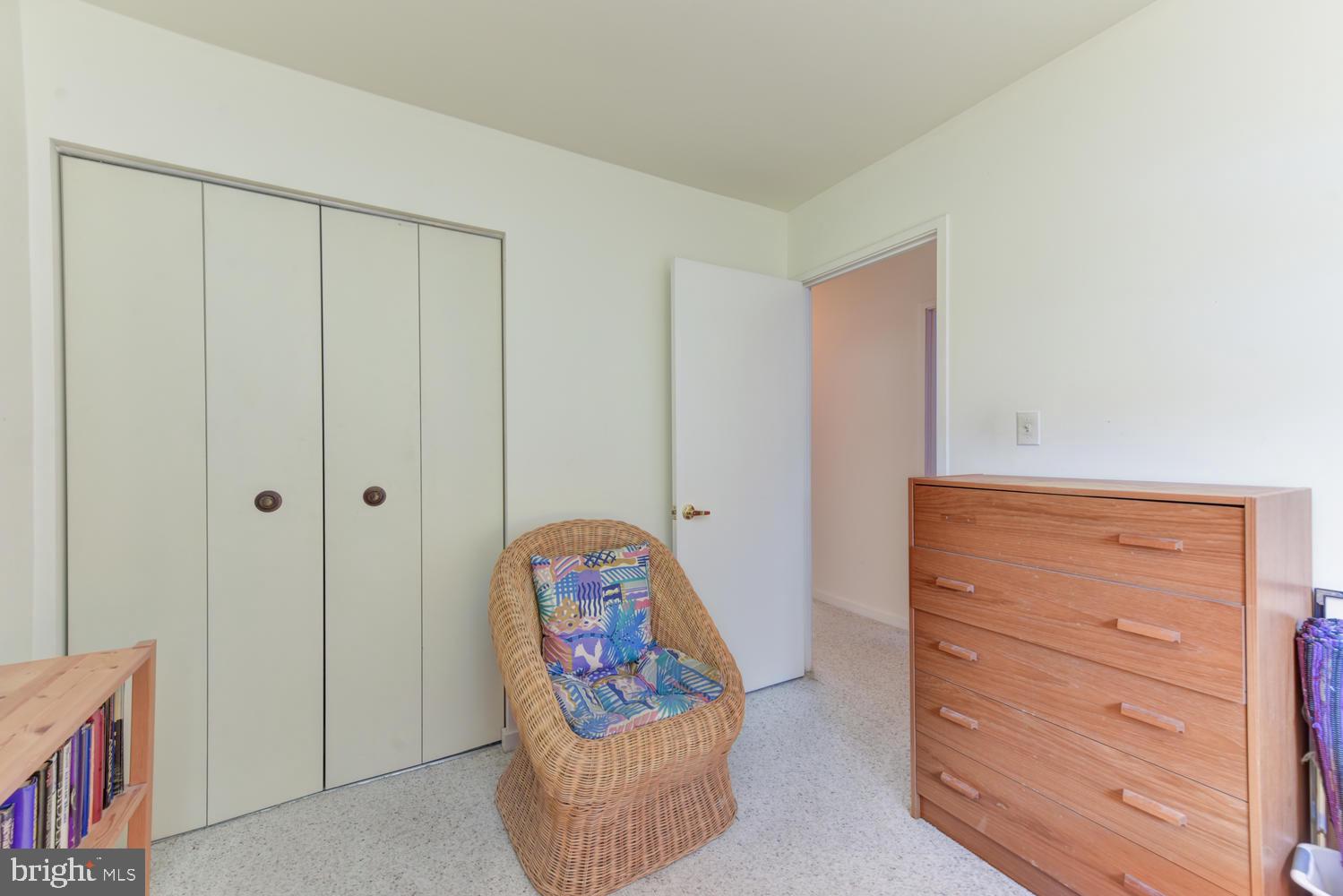 STONEYBROOKE - Residential