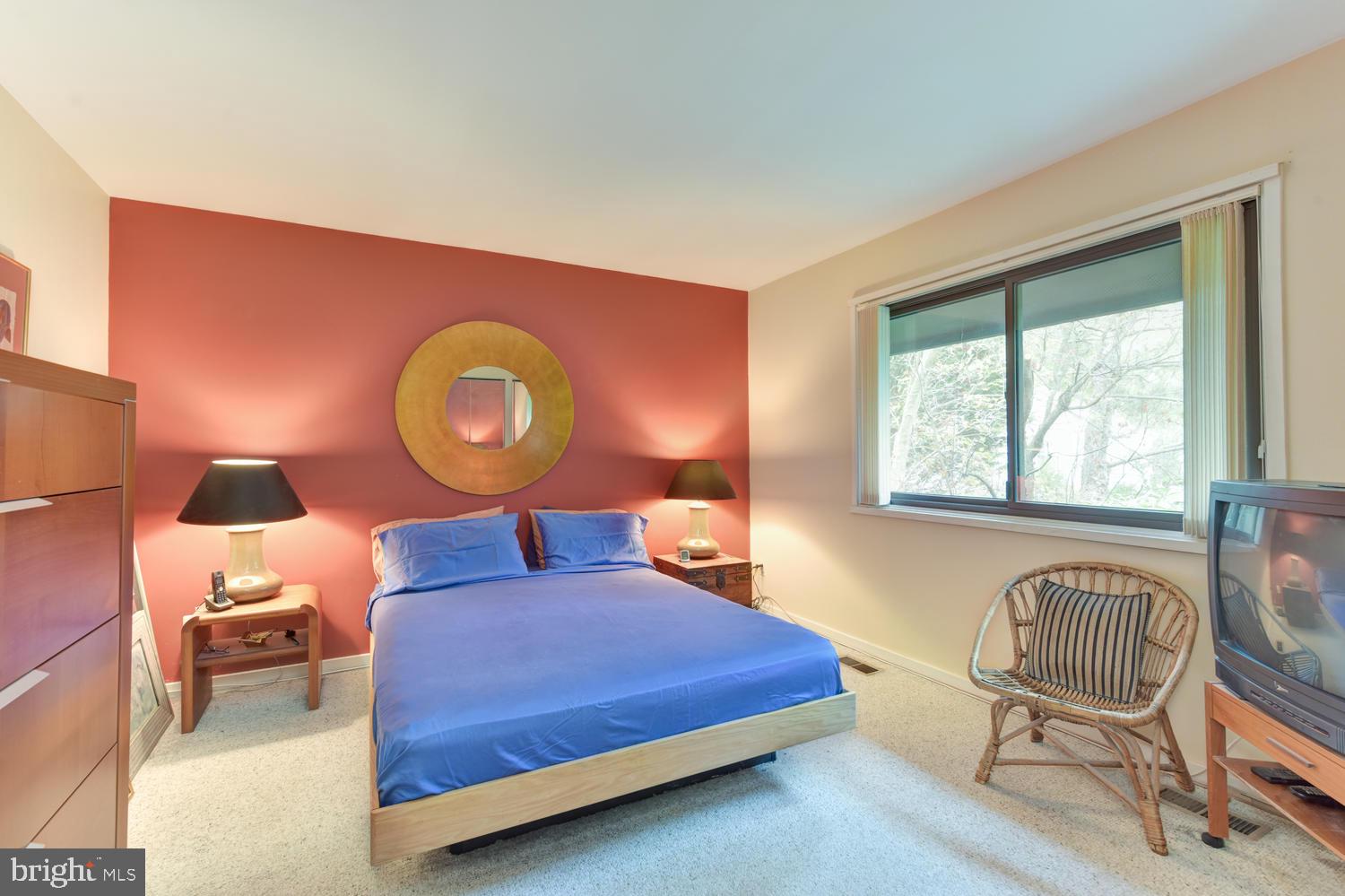 STONEYBROOKE - Residential