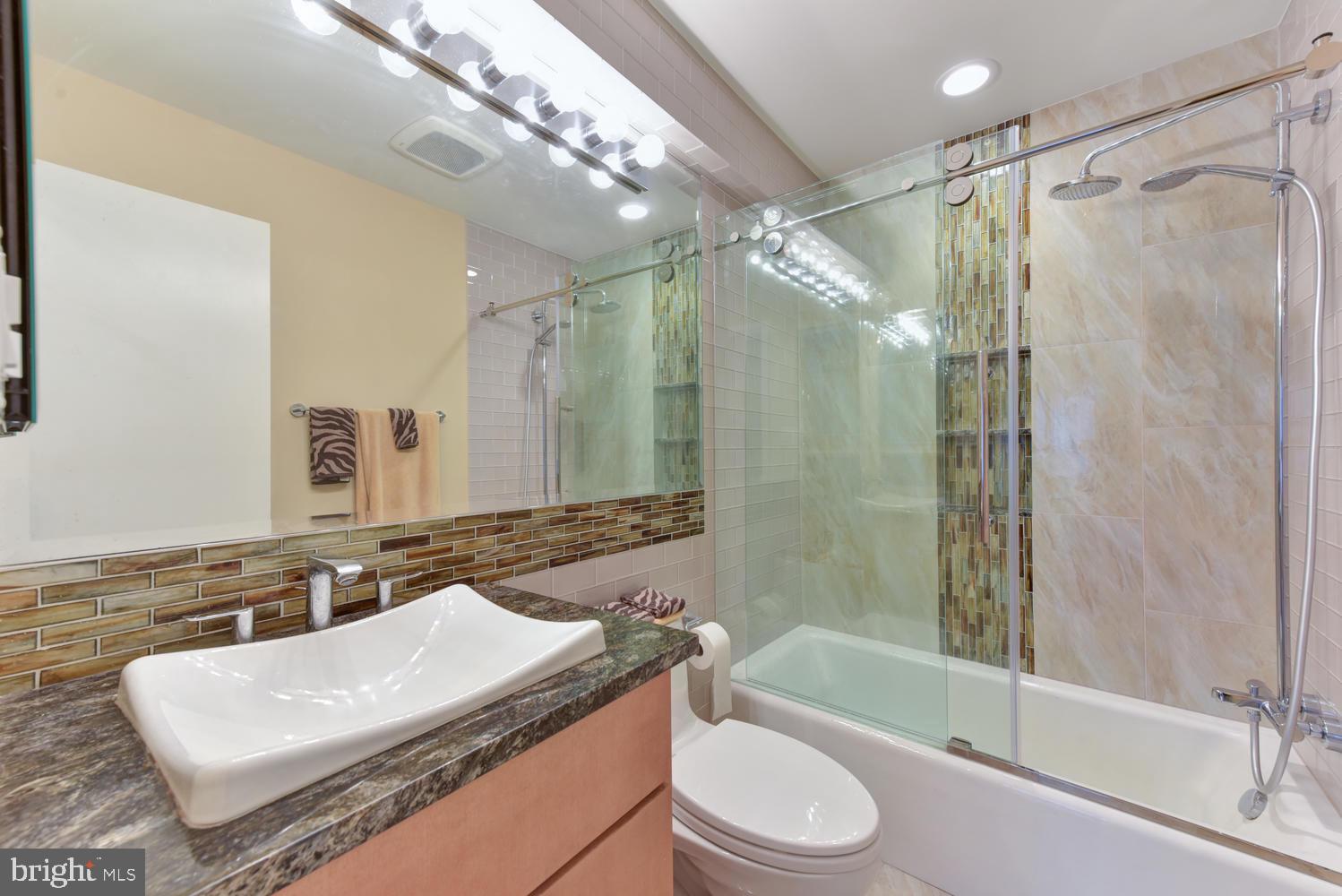 STONEYBROOKE - Residential