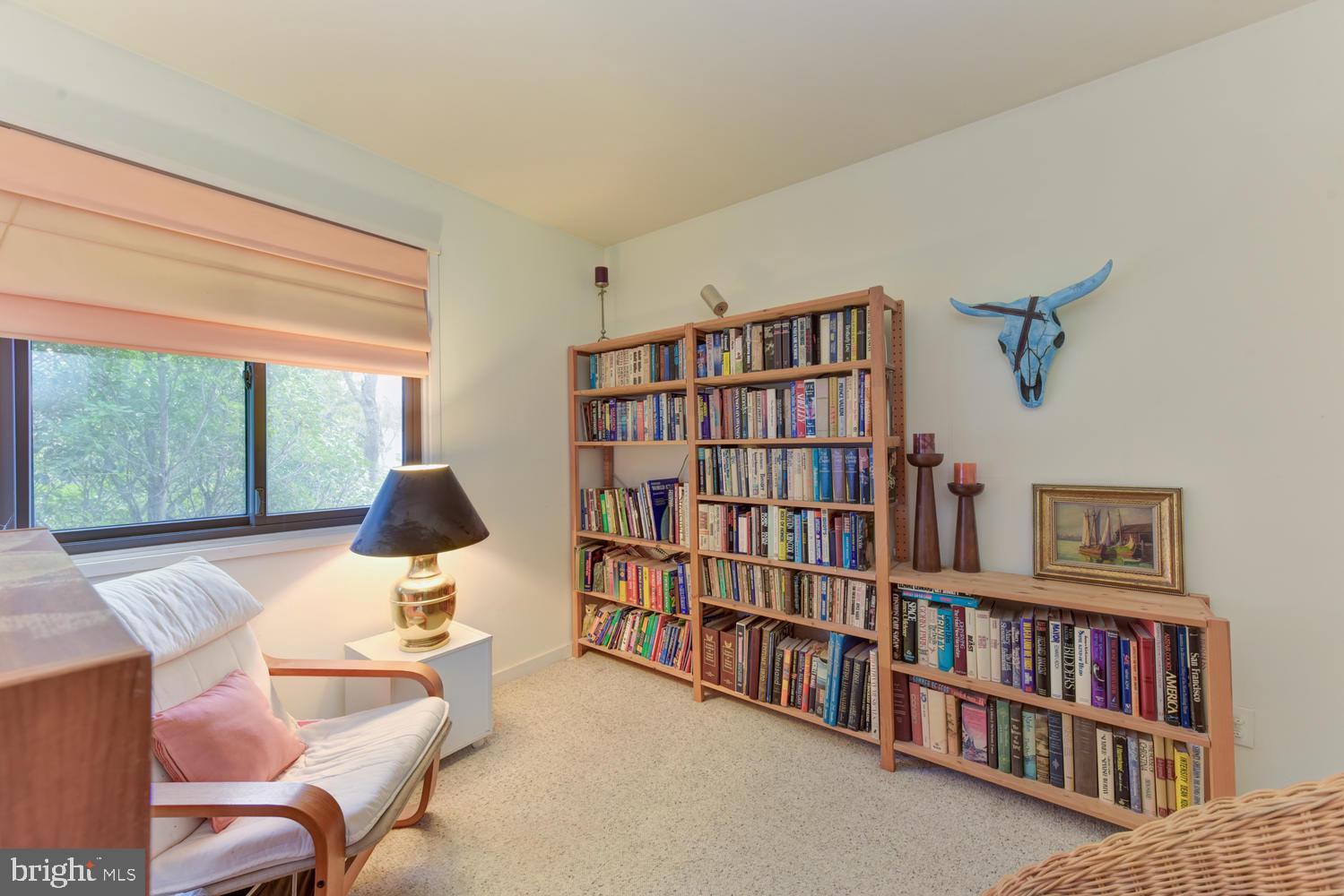 STONEYBROOKE - Residential