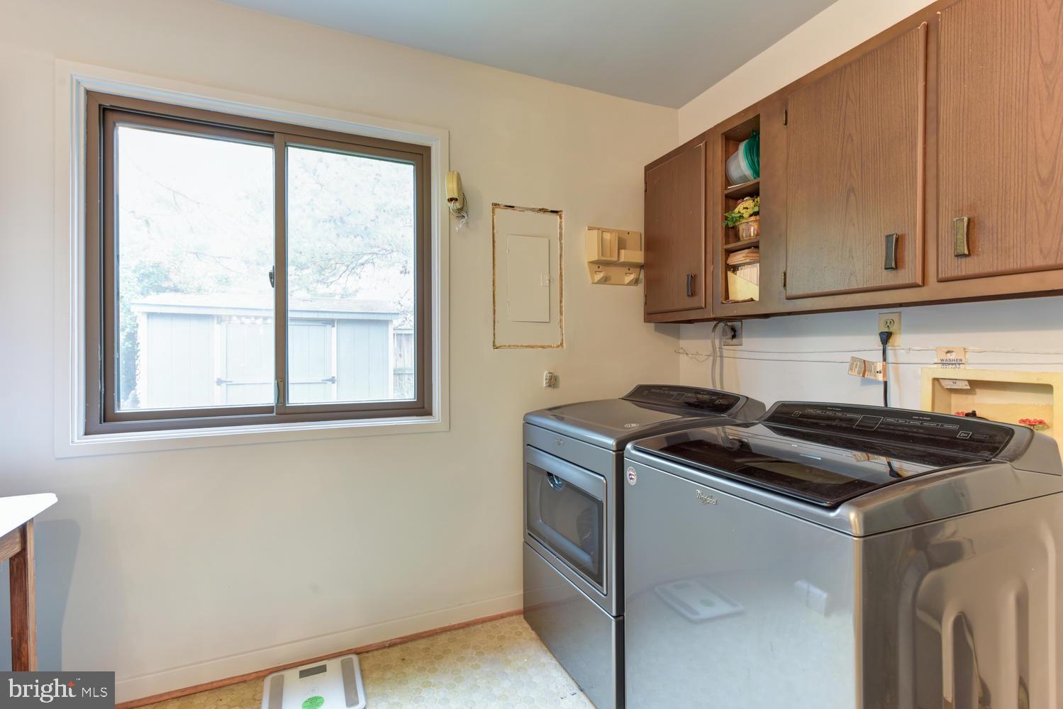 STONEYBROOKE - Residential