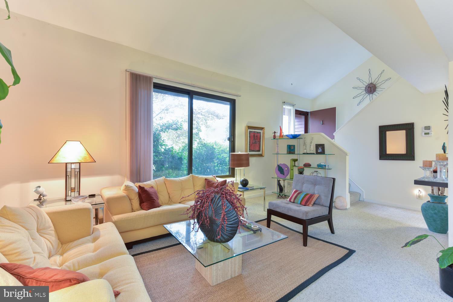 STONEYBROOKE - Residential