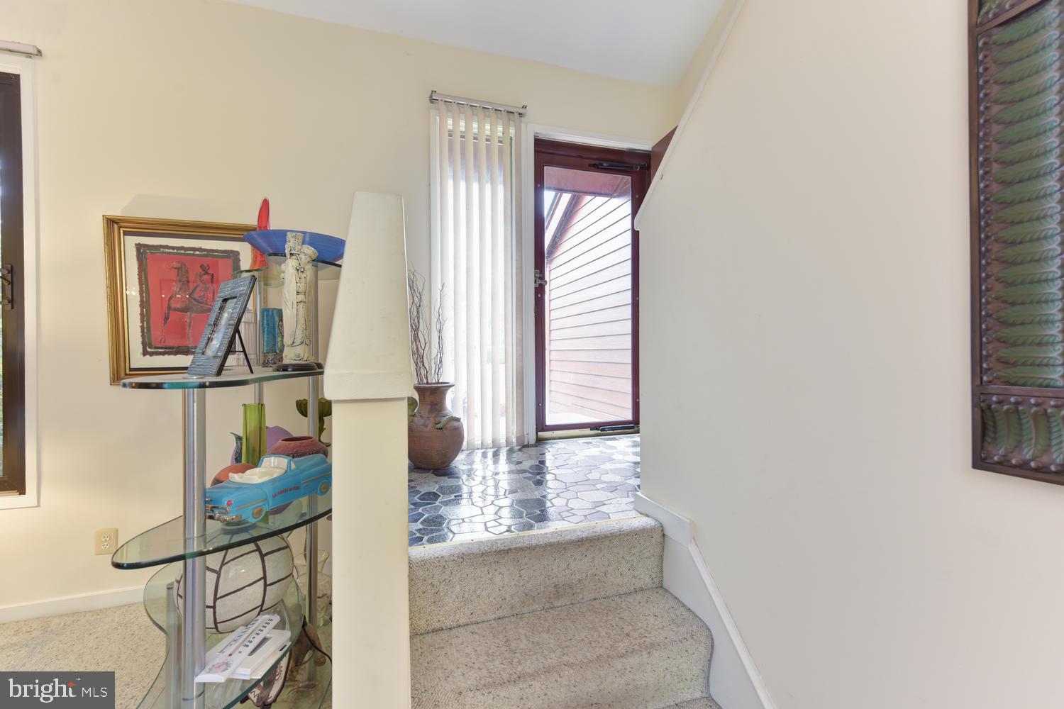 STONEYBROOKE - Residential