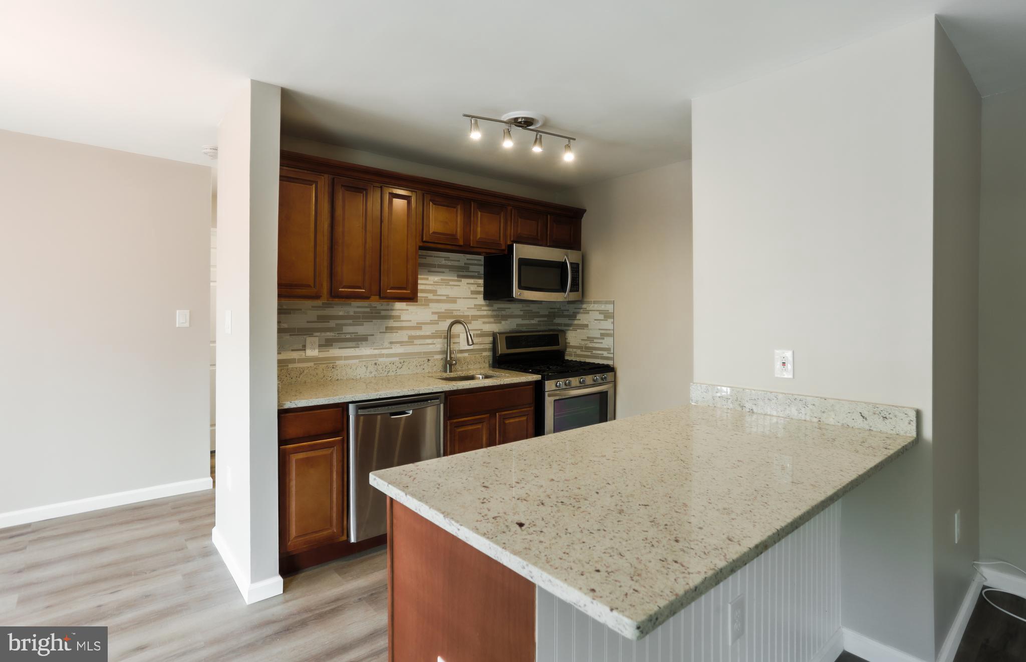 OCCOQUAN RIDGE CONDO - Residential Lease