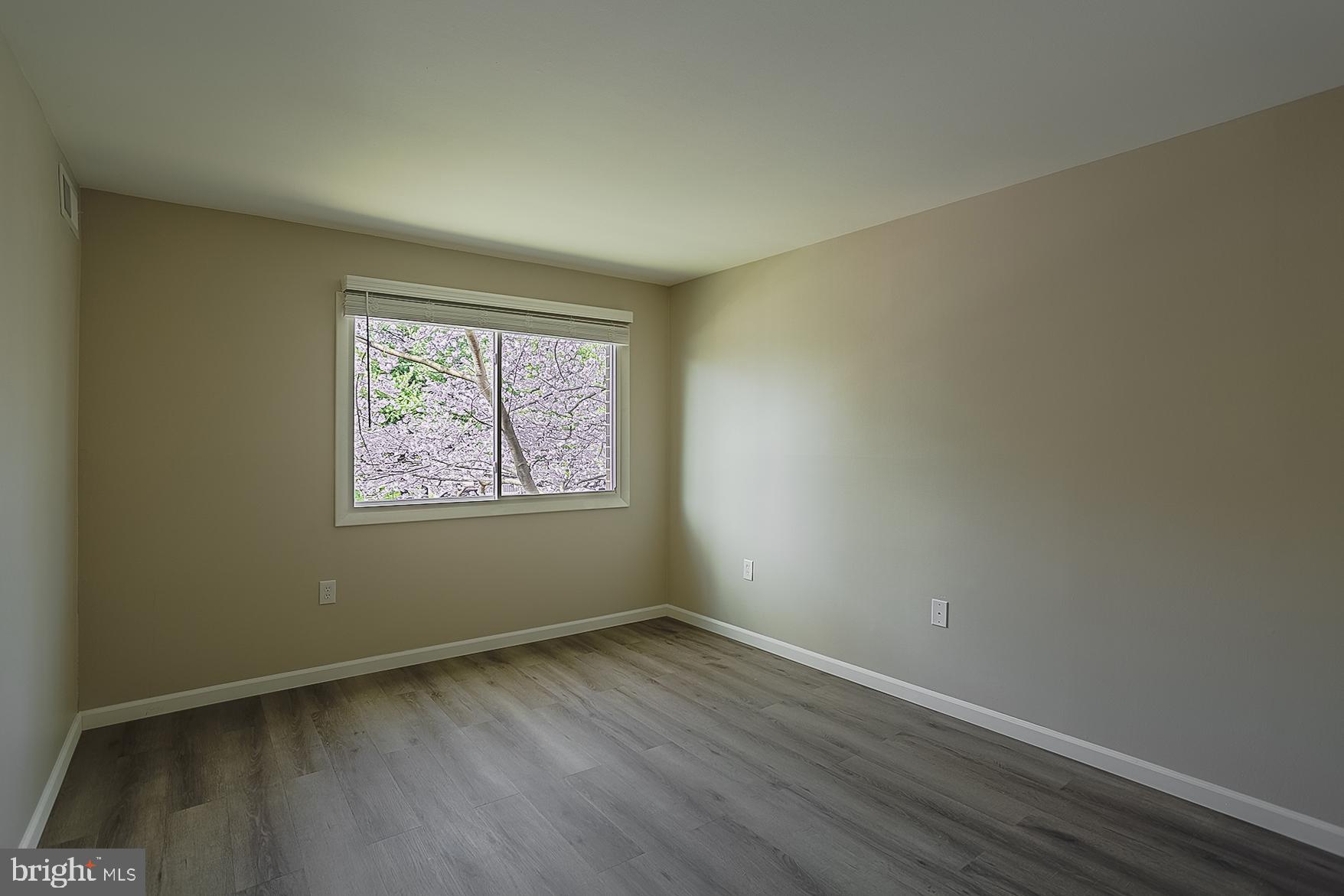 OCCOQUAN RIDGE CONDO - Residential Lease