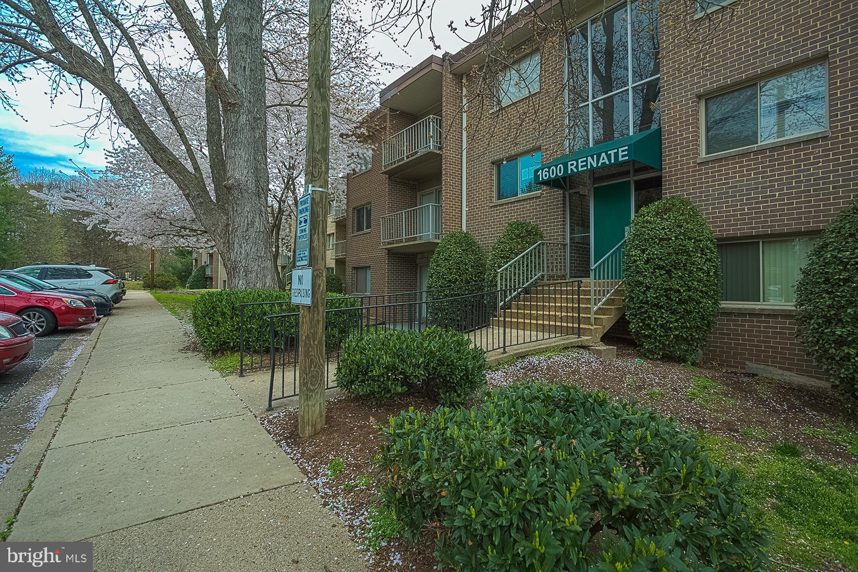 OCCOQUAN RIDGE CONDO - Residential Lease