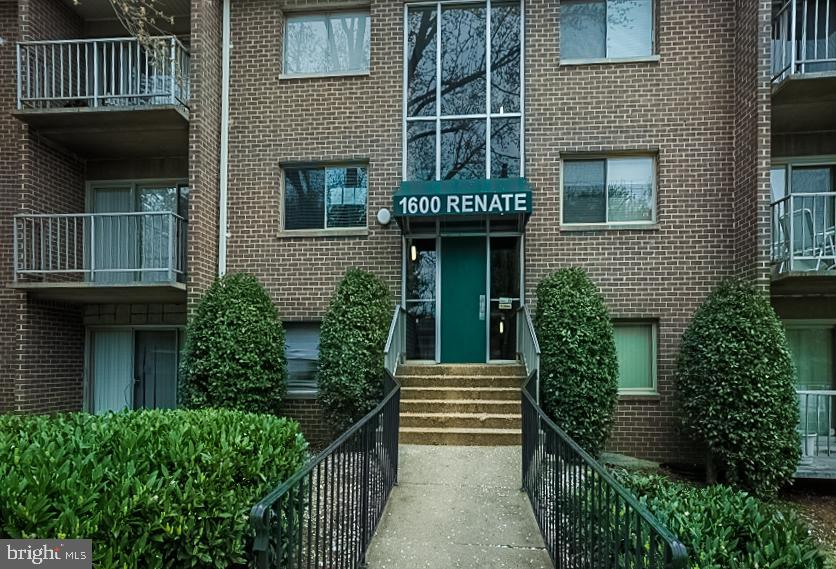 OCCOQUAN RIDGE CONDO - Residential Lease