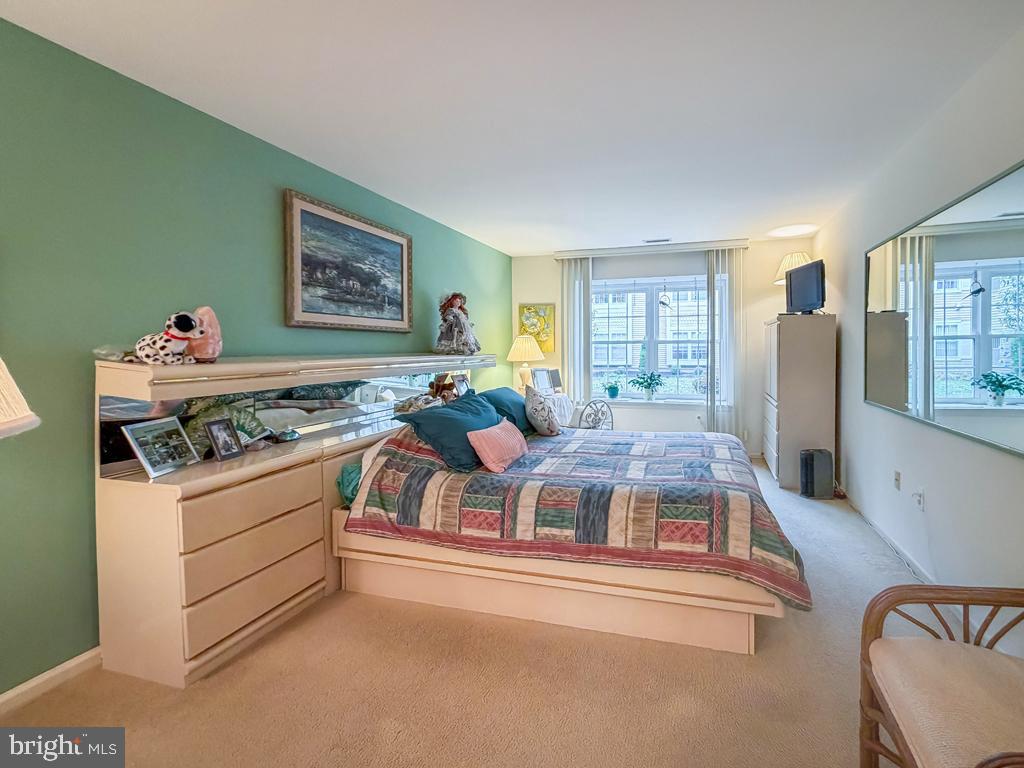 DELAIRE LANDING - Residential