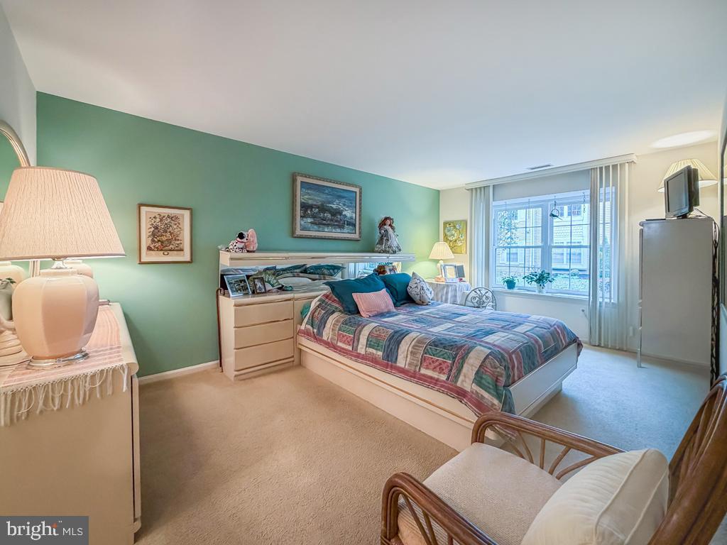 DELAIRE LANDING - Residential