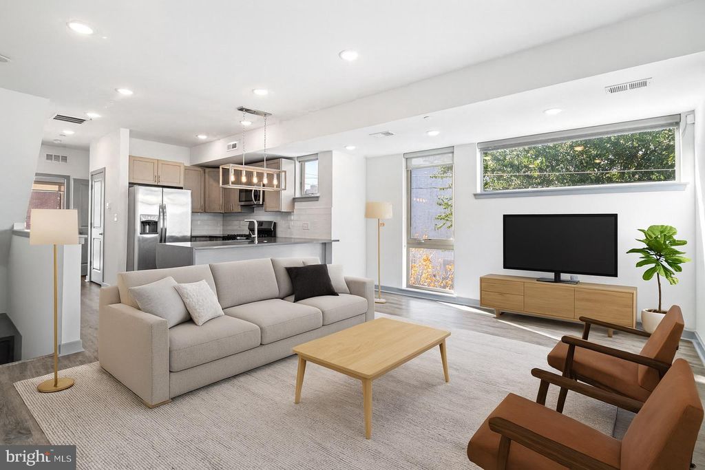 Photo of 419 W Berks Street #2, PHILADELPHIA, PA 19122 (MLS # PAPH2555062)