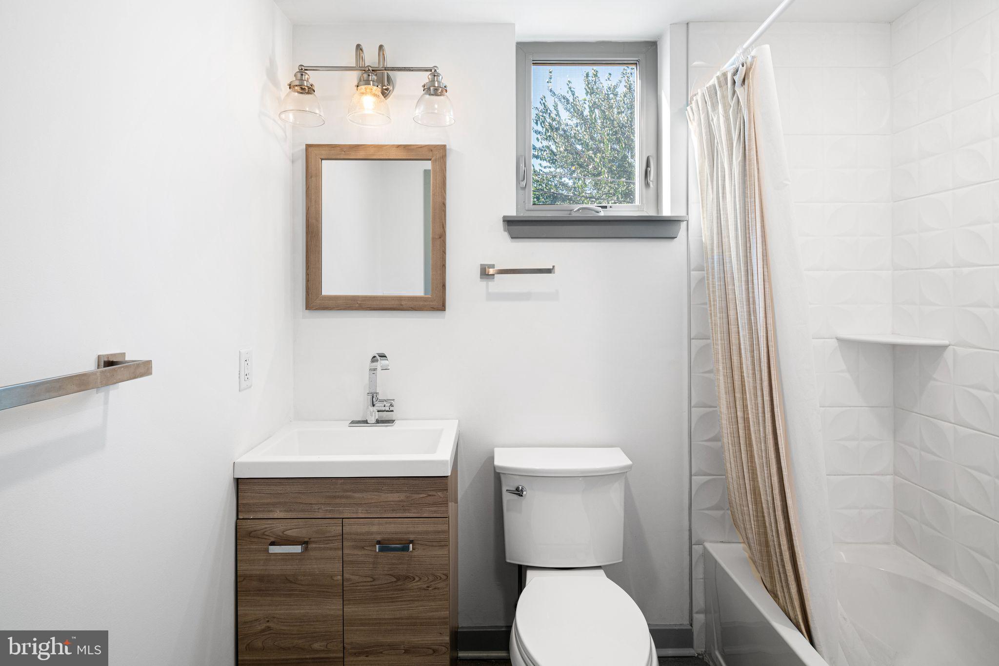 NORRIS SQUARE - Residential Lease