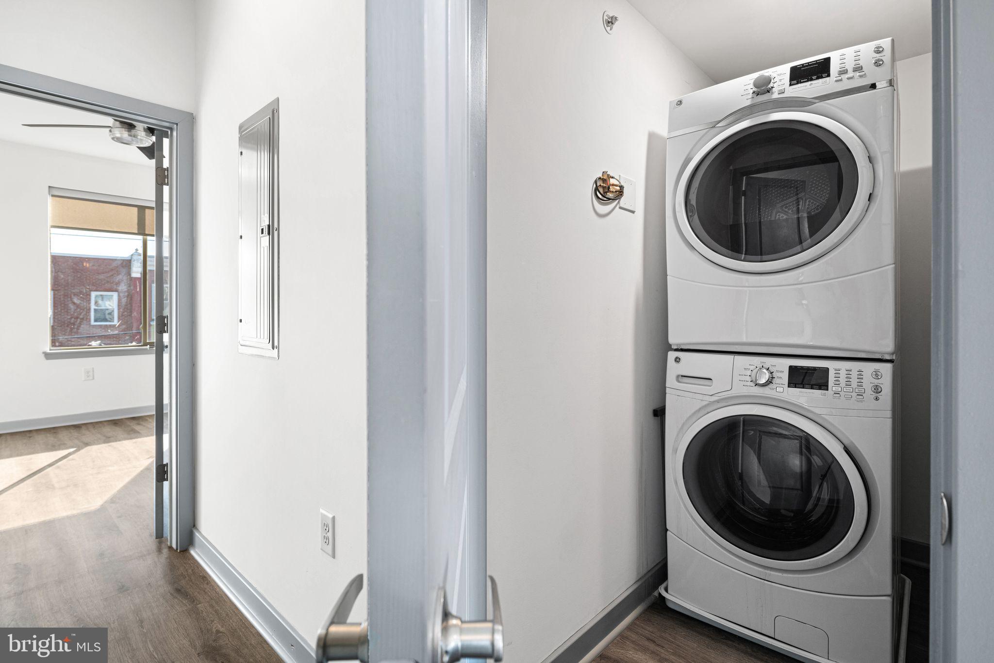 NORRIS SQUARE - Residential Lease