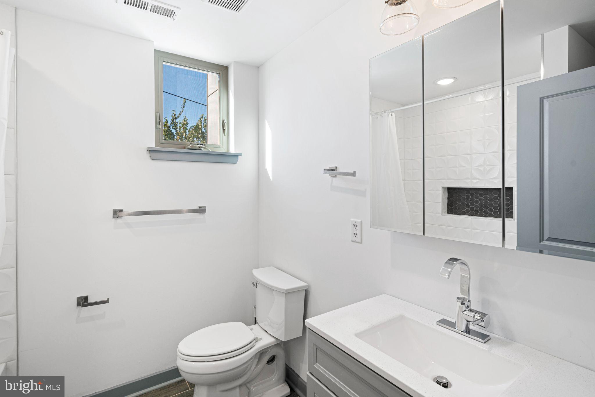 NORRIS SQUARE - Residential Lease